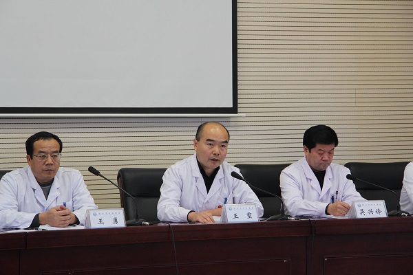 577f66b9320e1.jpg 獨山子醫院王重院長.jpg